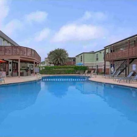 Beautiful/Spacious 2 Bedroom Houston Near Galleria Extérieur photo