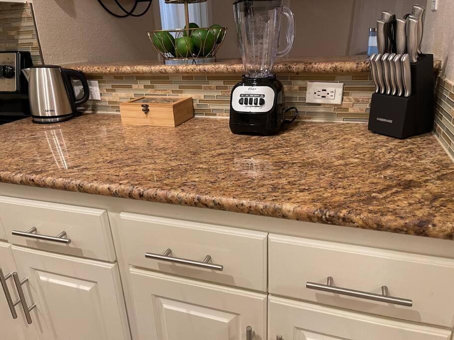 Beautiful/Spacious 2 Bedroom Houston Near Galleria Extérieur photo